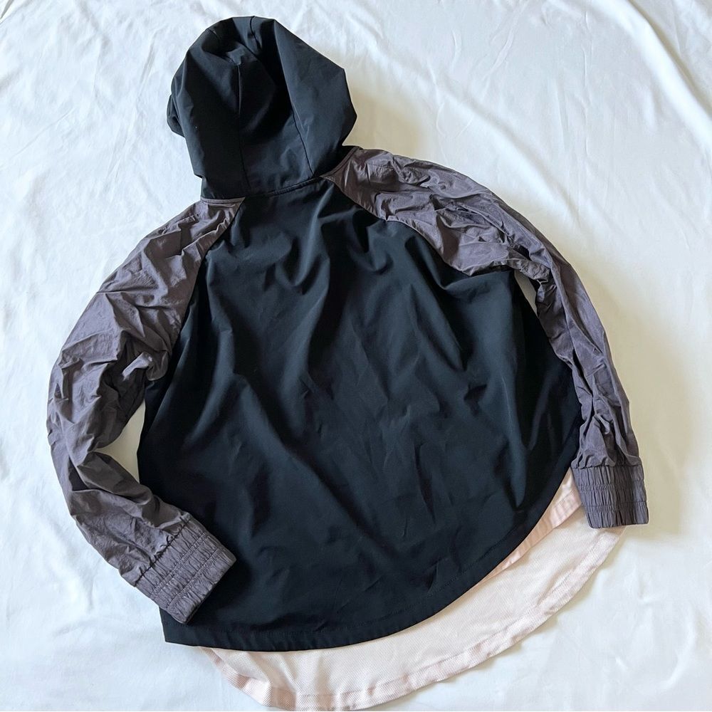 Fabletics karen mesh hooded windbreaker women’s size M - Picture 4 of 8